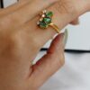 Anillo Oro 18kt - Esmeraldas y Zafiros Blancos - Imagen 2