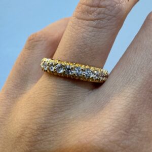 Cintillo Oro 18 kt - Zafiros Blancos engarzados