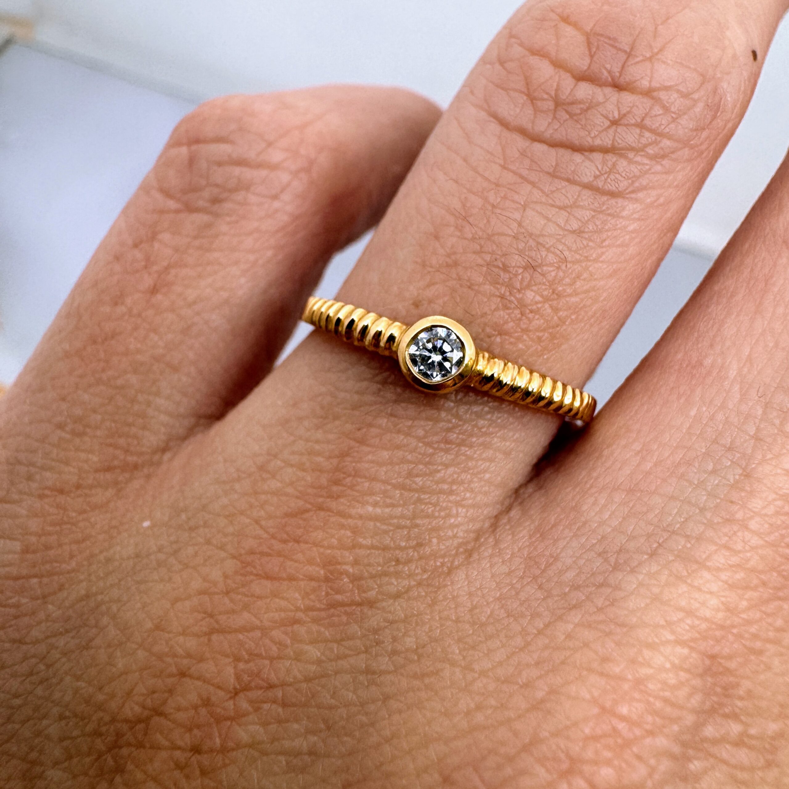 Cintillo Oro 18 kt - Solitario Susano