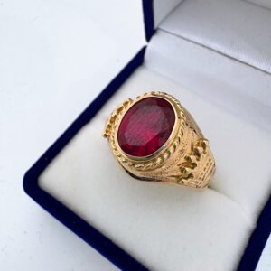 Anillo Oro 18 kt - Sello Oval Rojo