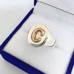 Anillo plata y oro - Sello con Inicial en Oro