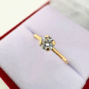 Anillo de Compromiso Oro 18kt - Solitario con Zafiro Blanco