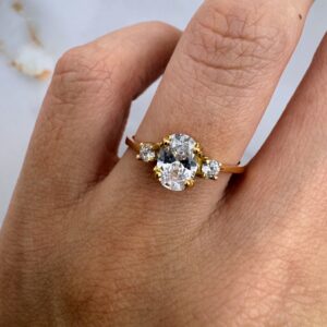 Cintillo Oro 18kt - Zafiros Blancos