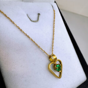 Conjunto Corazón Esmeralda - Oro 18 KT
