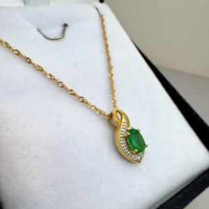 Conjunto Esmeralda con zafiros Blancos - Oro 18kt